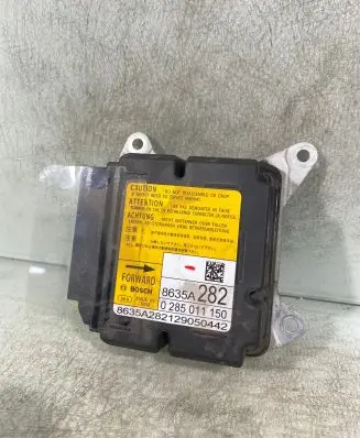 Mitsubishi Outlander Airbag control unit/module 8635a282 0285011150