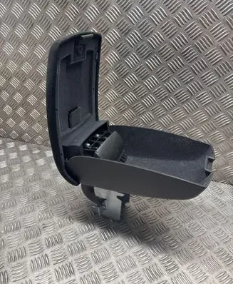 Nissan Juke I F15 Armrest MEJ7248301