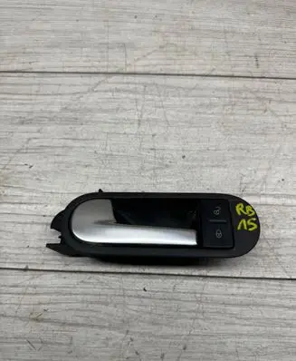 Volkswagen Golf Plus Front door interior handle 5M0837113B