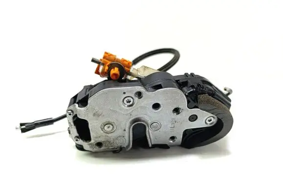 Opel Insignia A Rear door lock 13579555