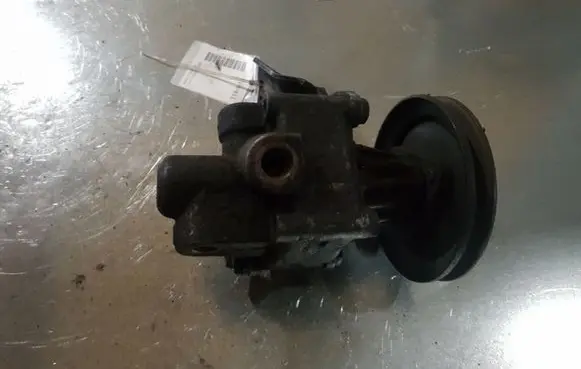 BMW 3 E36 Power steering pump