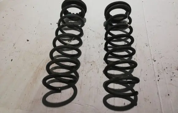 Mazda 3 I Rear coil spring