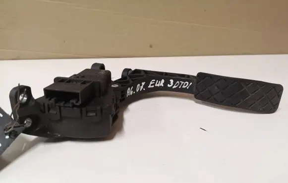 Audi A6 S6 C6 4F Accelerator throttle pedal 4F1723523A 6PV00898404