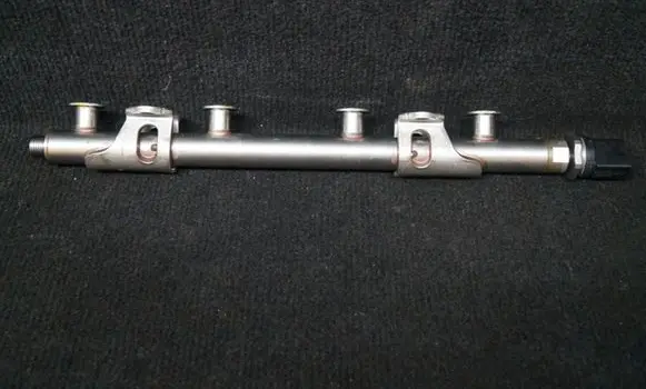 Audi Q3 8U Fuel main line pipe 04E133320D