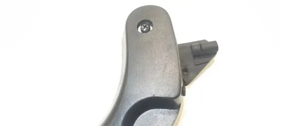 BMW 3 E46 Engine bonnet (hood) release handle 8223163