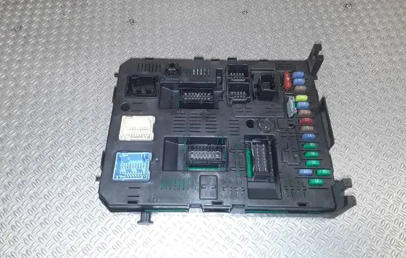 Citroen C5 Comfort/convenience module 966405908002