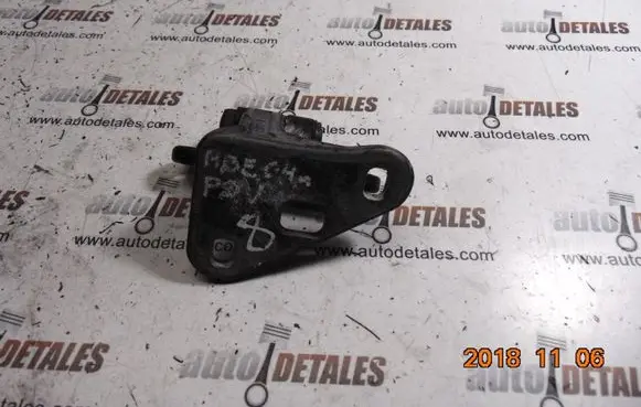Mercedes-Benz E W211 Front door upper hinge
