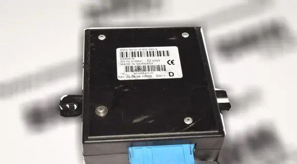 BMW 7 E38 Immobilizer control unit/module 6905965