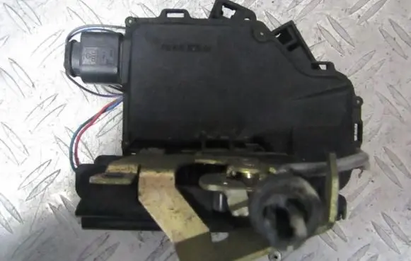 Audi A6 S6 C5 4B Rear door lock pa6630fv