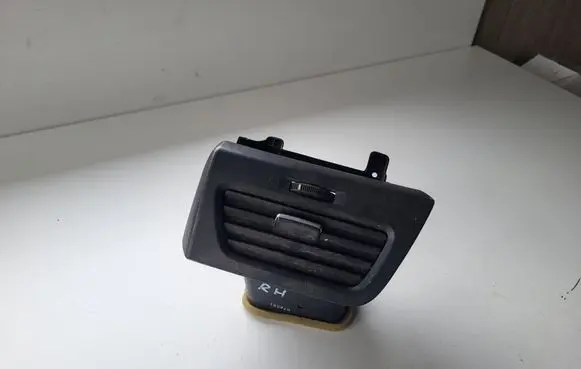 Honda CR-V Dashboard side air vent grill/cover trim