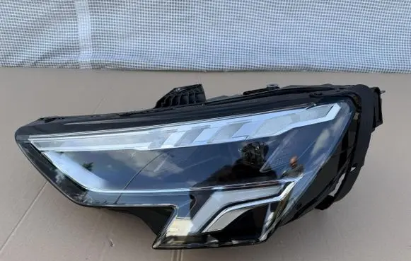 Audi A3 8Y Headlight/headlamp 8Y0941033