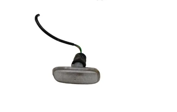 Audi A6 S6 C5 4B Front fender indicator light