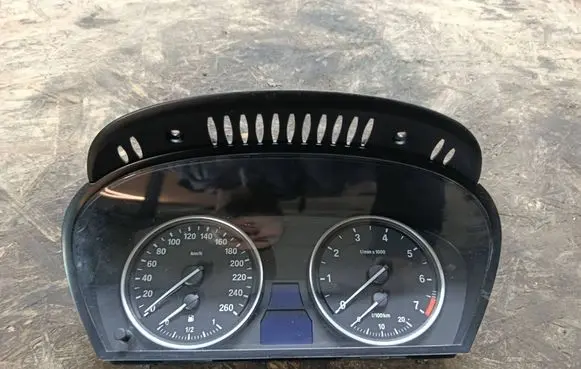 BMW 5 E60 E61 Speedometer (instrument cluster) 110080398 62109194881