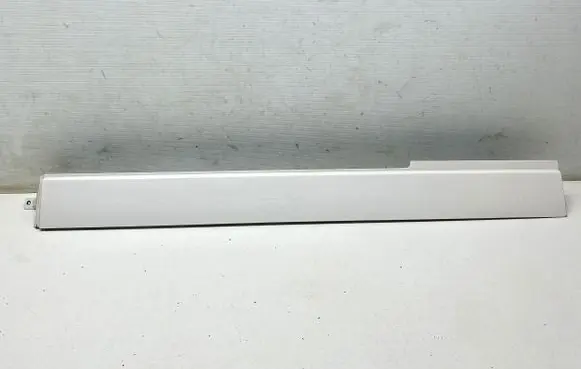 Volkswagen Transporter - Caravelle T6 Sliding door rail trim 7H3843796