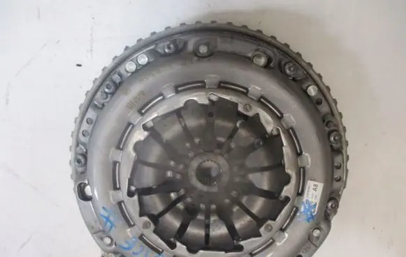 Renault Kadjar Clutch set kit 302103451R