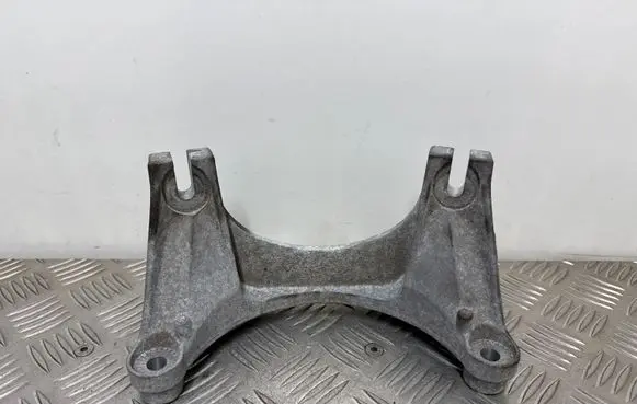 Alfa Romeo Giulia Gearbox mounting bracket 50533471