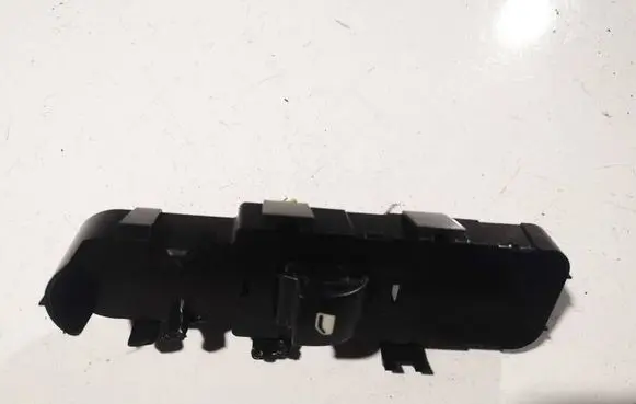 Mitsubishi Outlander Electric window control switch