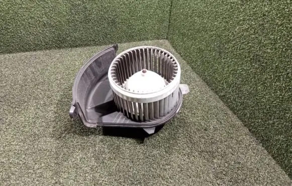 Renault Kangoo II Heater fan/blower 173830100