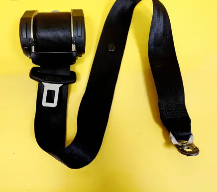 Audi A4 S4 B5 8D Rear seatbelt 560262400