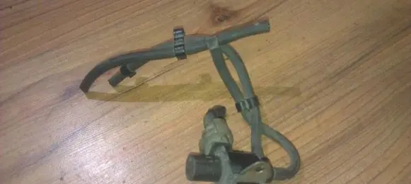 Volvo S40, V40 Turbo solenoid valve 7700875912