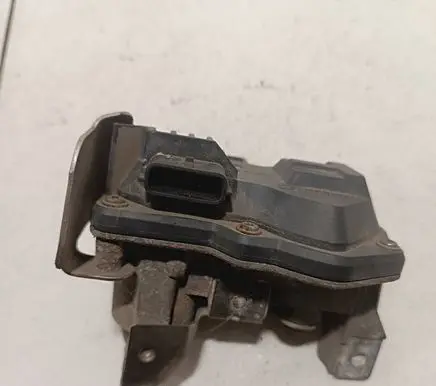 Nissan Qashqai Intake manifold valve actuator/motor 50885503 18913E3005