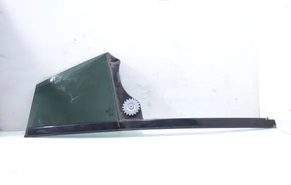 Rear vent window glass