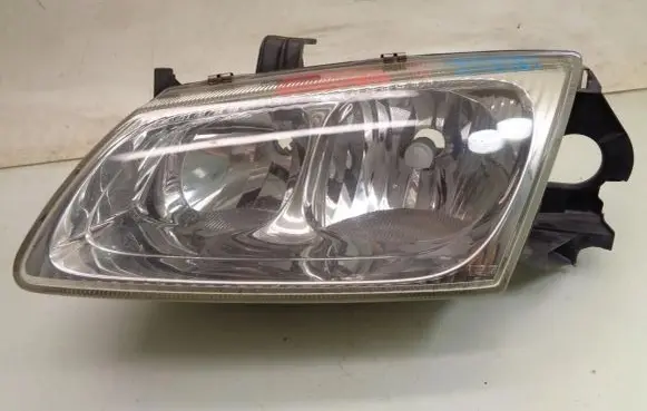Nissan Almera N16 Headlight/headlamp