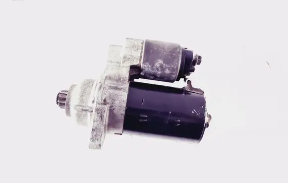 Porsche Boxster 986 Starter motor 98660410400