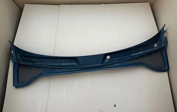 Audi Q3 F3 Wiper trim 83B819403A