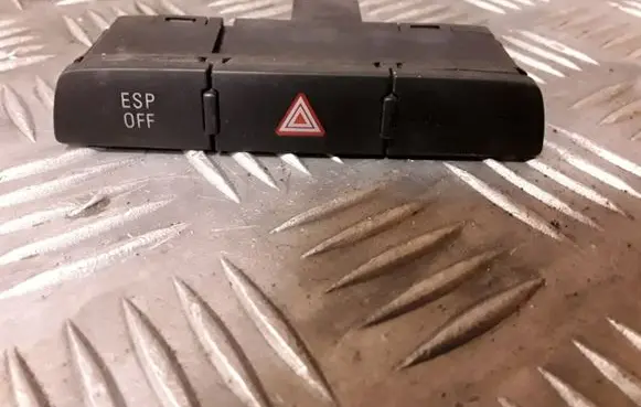 Audi Q7 4L Hazard light switch 4L1927137