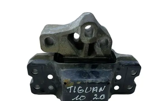 Volkswagen Tiguan Engine mount bracket 5N0199555