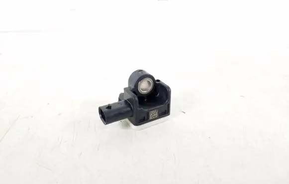 Mercedes-Benz B W246 W242 Airbag deployment crash/impact sensor A1668210151