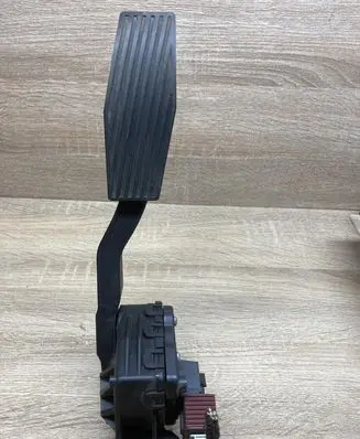 Opel Astra H Accelerator throttle pedal 9157998BK