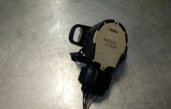 Toyota Prius (XW20) Brake pedal sensor switch 8951047020