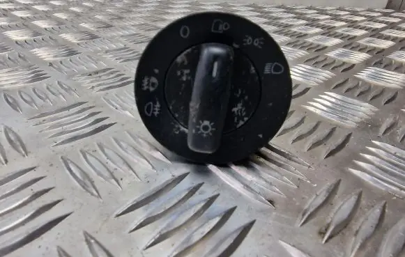 Volkswagen PASSAT B6 Light switch 1K0941431A