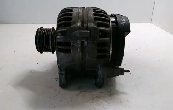 Volkswagen Golf VI Generator/alternator 03L903023