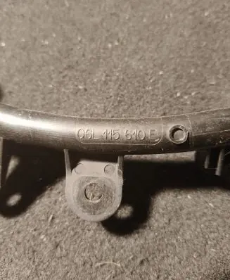 Audi A6 S6 C8 4K Oil level dip stick 06L115610E