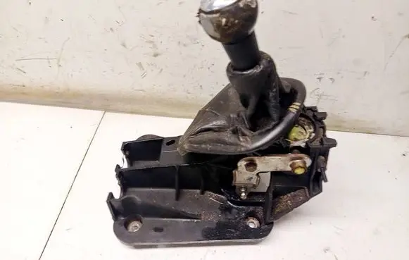 Peugeot 307 Gear shifter/selector 9645868480