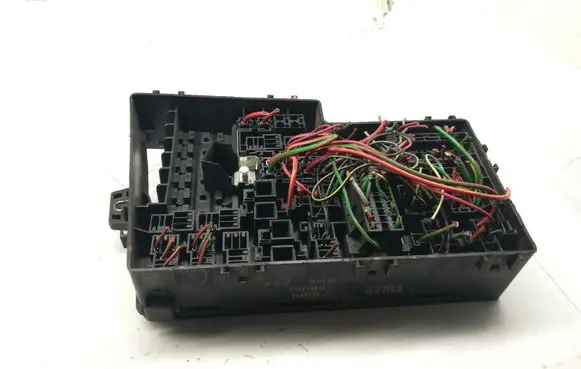 Volvo V50 Fuse module 8688040 518818000