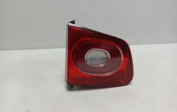 Volkswagen Tiguan Tailgate rear/tail lights 5N0945093C