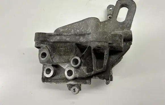 Ford Fusion II other engine part BM5G6F001