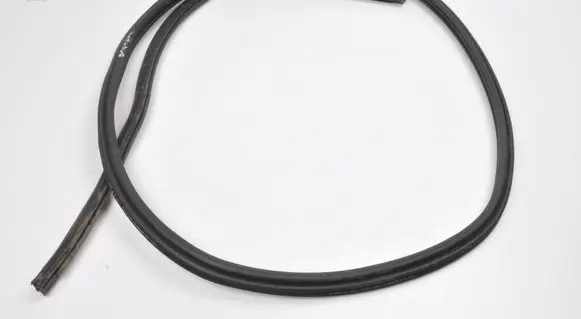 Ferrari Portofino Seal rubber (tailgate) 000766390
