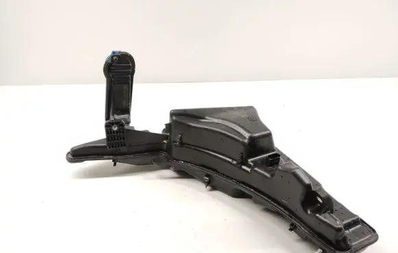 Audi A5 Windshield washer fluid reservoir/tank 8B3955453