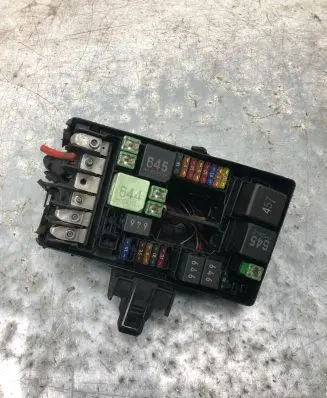 Volkswagen PASSAT B8 Fuse box set 5Q0937125B