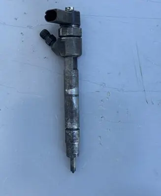 Mercedes-Benz E W211 Fuel injector 0445110177