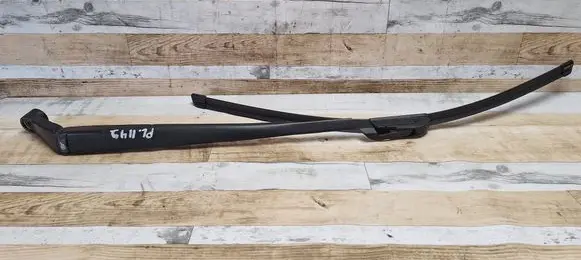 Front wiper blade arm