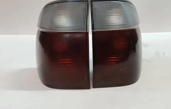 BMW 5 E39 Rear/tail lights set 2496321 2496322