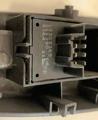 Chevrolet Cruze Electric window control switch 13305368