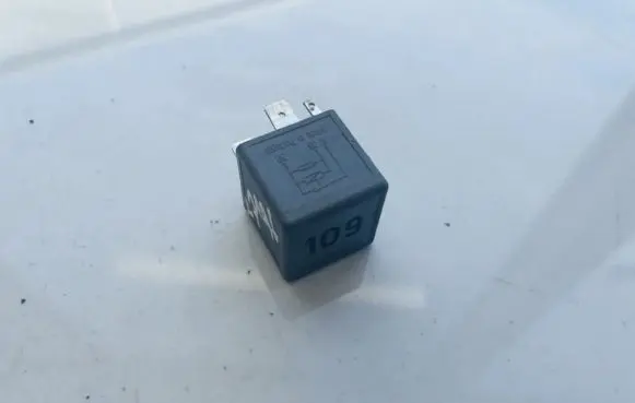 Volkswagen Golf IV Other relay 1j0906381a v23134b63x396
