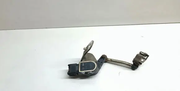 BMW 3 E90 E91 Headlight/headlamp level sensor 6763735